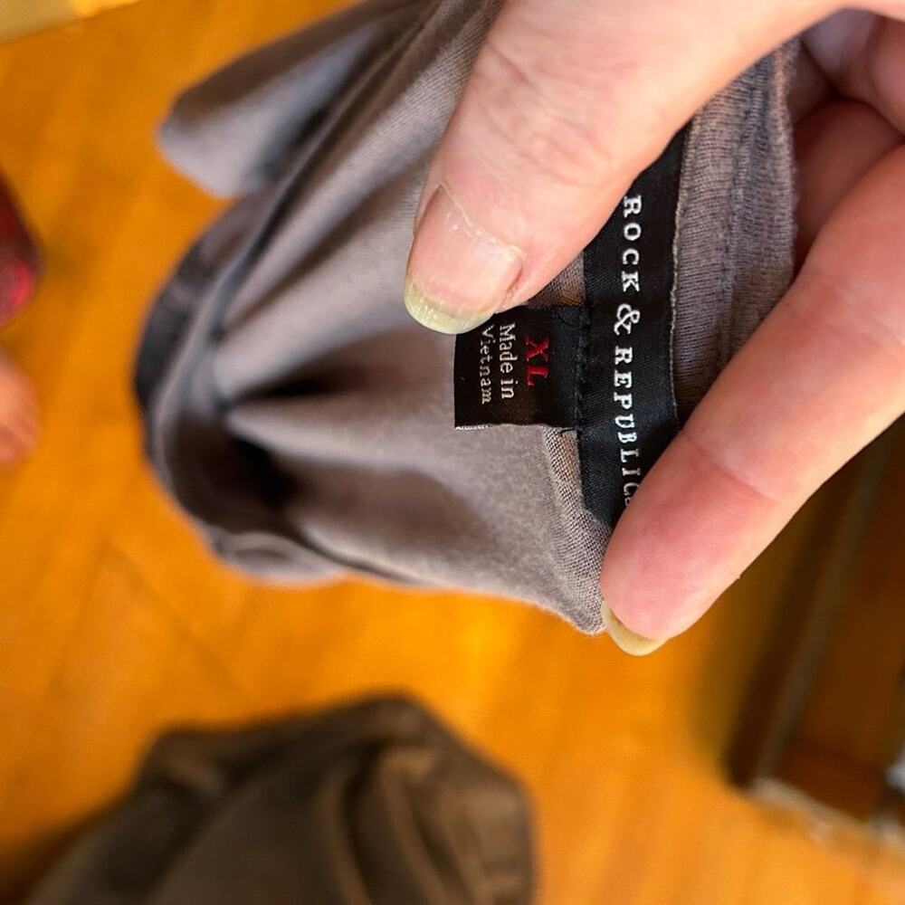 Rock and republic shirt size x/large - Picture 3 of 3